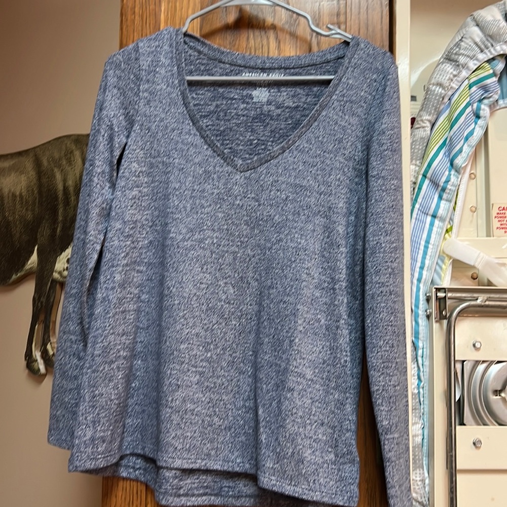 American eagle navy v neck sweater